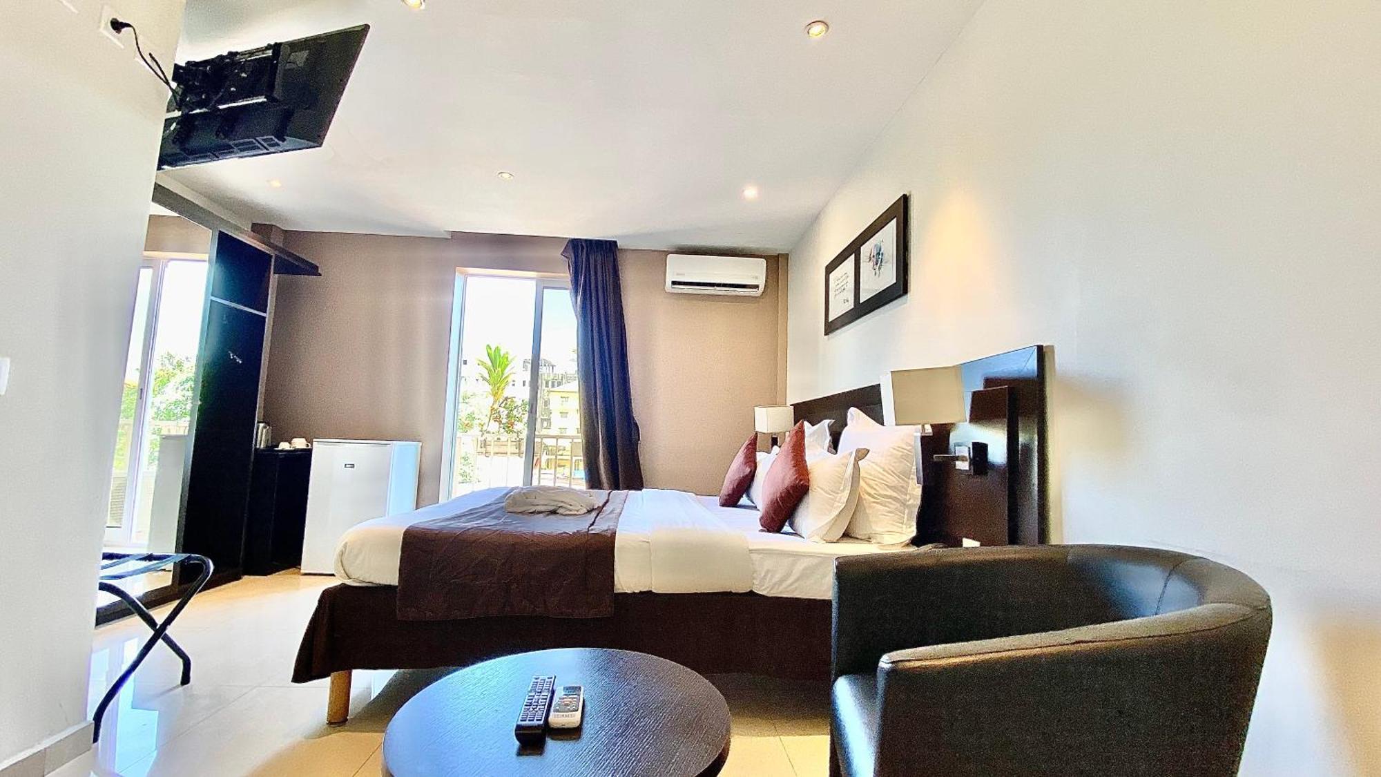 Hotel M'Lys Конакри Екстериор снимка